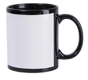CANECA CERAMICA PRETA C/AREA BRANCA 325ML Caneca Cerâmica 325ml Preta com Tarja Branca é perfeita para estampas que necessitam de um fundo branco, oferecendo uma área especial para suas personalizações. Você também pode preencher completamente a tarja com estampas na mesma cor da caneca, c Dimensões: 95 x 80mm Área de Sublimação: 195 x 85mm SUBLIMAÇÃO   